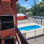 0001.05 - Maranduba - Apto - 2 Dormitorio - 8 Pessoas - 2 Quadras Do Mar - Piscina - Wi-Fi